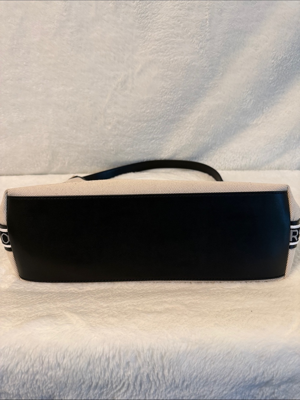 Michael Kors Cream Maeve Large Hobo - Picture 7 of 13